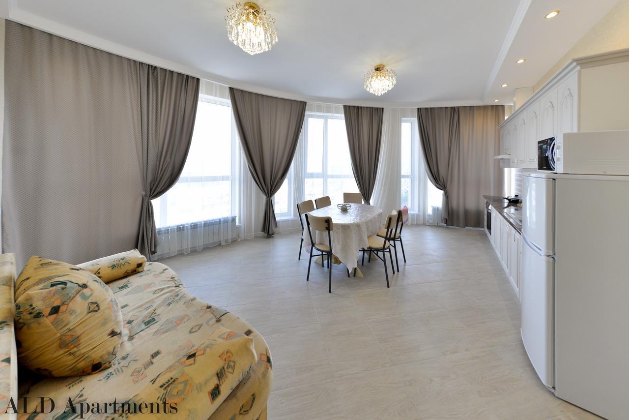 Apartment Lux 177 A-Expo Akmola Esterno foto